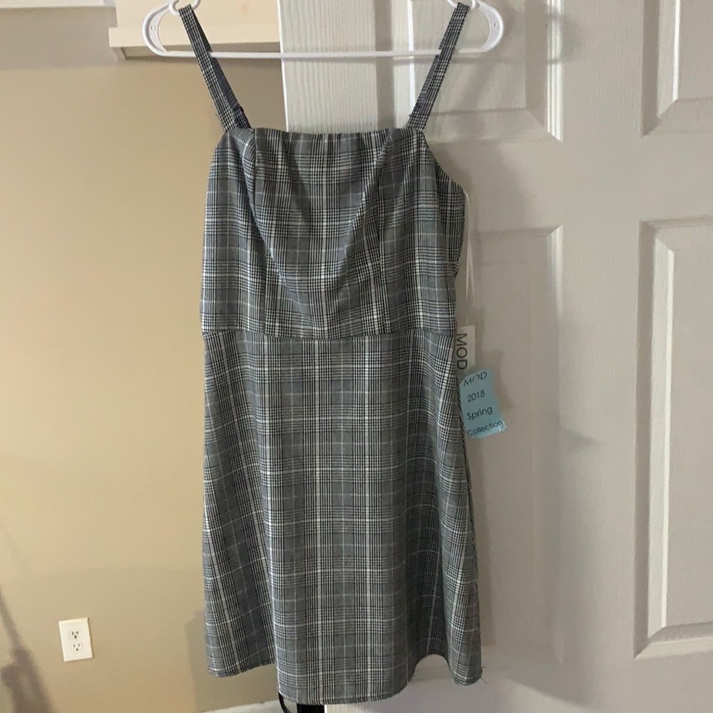 NEW WITH TAGS MOD ON TREND dress